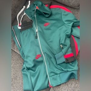 Nike track suit , Men size Small